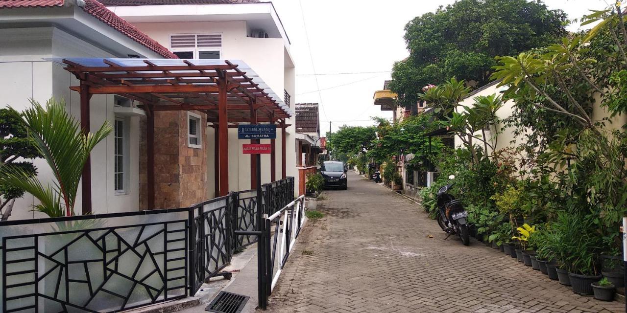 Omah Inap D24 Syariah Near Universitas Aisyiah Yogyakarta Mitra Reddoorz Sleman  Luaran gambar