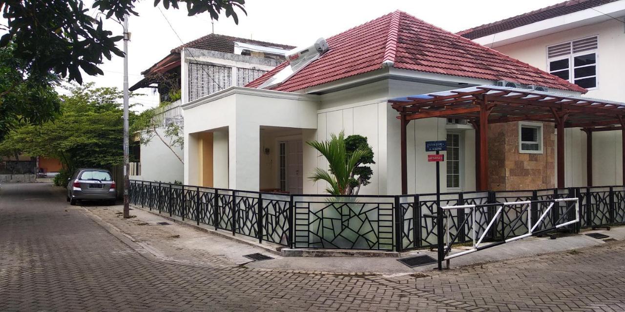 Omah Inap D24 Syariah Near Universitas Aisyiah Yogyakarta Mitra Reddoorz Sleman  Luaran gambar